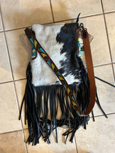 Load image into Gallery viewer, Crossbody cowhide purse
