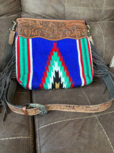 Load image into Gallery viewer, Crossbody purse
