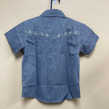 Load image into Gallery viewer, Kids basket weave s/s button up
